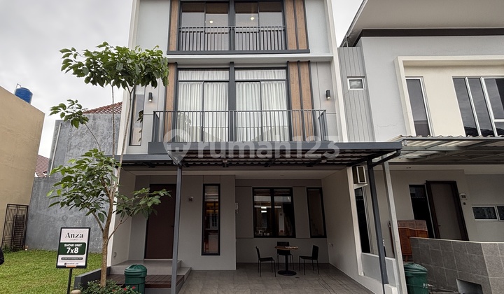 Rumah Modern 3 Lantai Cluster Malibu Village Gading Serpong