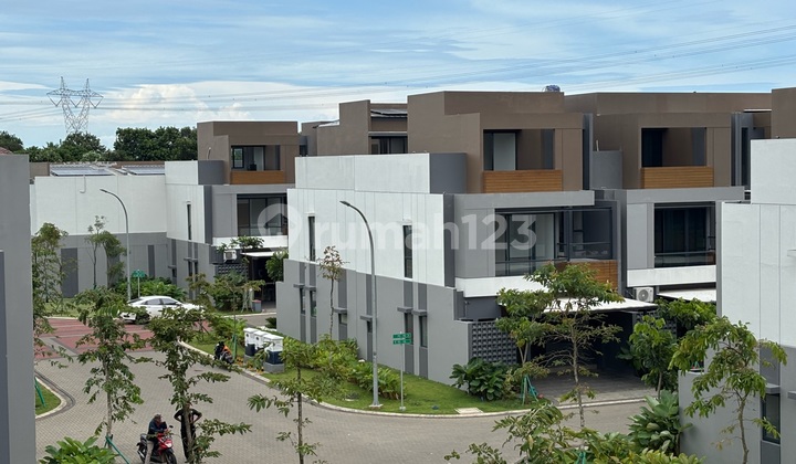 Dijual Rumah 5 Kamarterravia Luxe BSD Dekat Mall Eastvara Dijual Rumah 5 Kamarterravia Luxe BSD Dekat Mall Eastvara