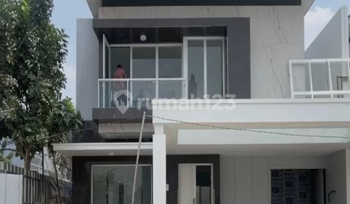 Rumah Tropical Modern di Cluster pasadena Gading Serpong