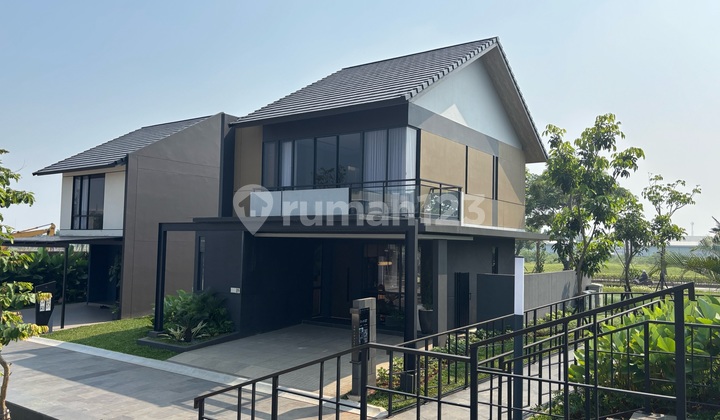 Rumah Mewah 4 Kamar Modern Tropis Blackstar Park Serpong