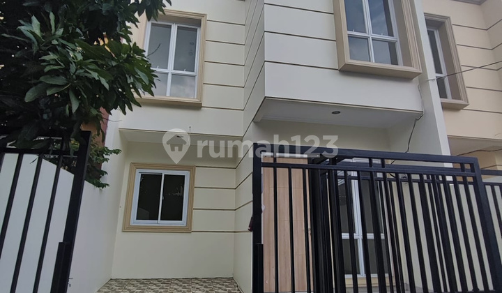 For Sale New Ready-to-Occupy House Cluster Sector 7A Gading Serpong