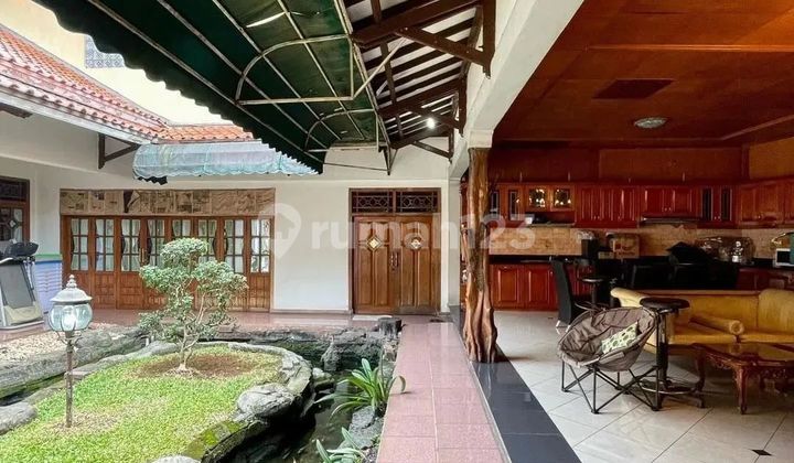 RUMAH DENGAN TANAH LUAS DI BINTARO TANGGERANG SELATAN 2