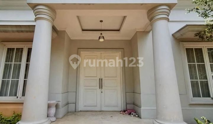 RUMAH SIAP HUNI, LINGKUNGAN ELITE DI KUNINGAN JAKARTA SELATAN
