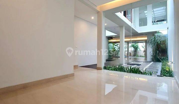 RUMAH MEWAH 3 LANTAI,DENGA PRIVATE POOL DI KEMANG JAKARTA SELATAN 2