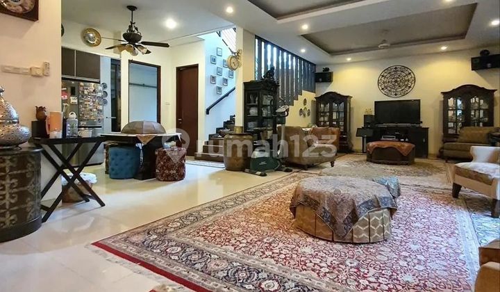 RUMAH MEWAH, PRIVATE POOL, DI DUREN TIGA JAKARTA SELATA 2