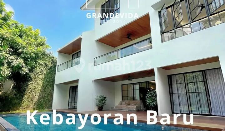 MODERN  HOUSE, PRIVATE LIFT, AND POOL DI KEBAYORAN BARU JAKSEL