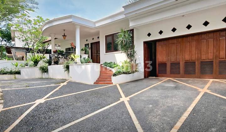 Rumah Di Kebayoran Baru Jakarta Selatan
