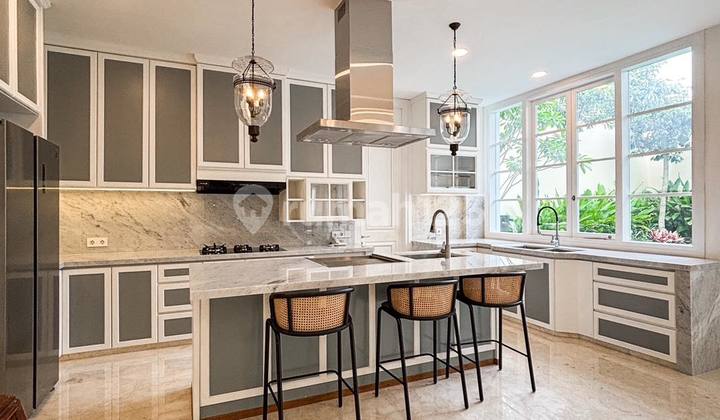 New House Private Pool, Elevator in Kemang South Jakarta 2