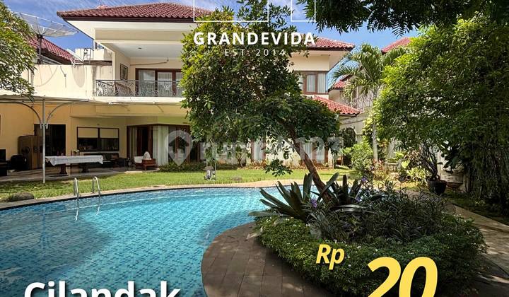 Rumah Di Jual Halaman Luas Private Pool Cilandak Jakarta Selatan 1