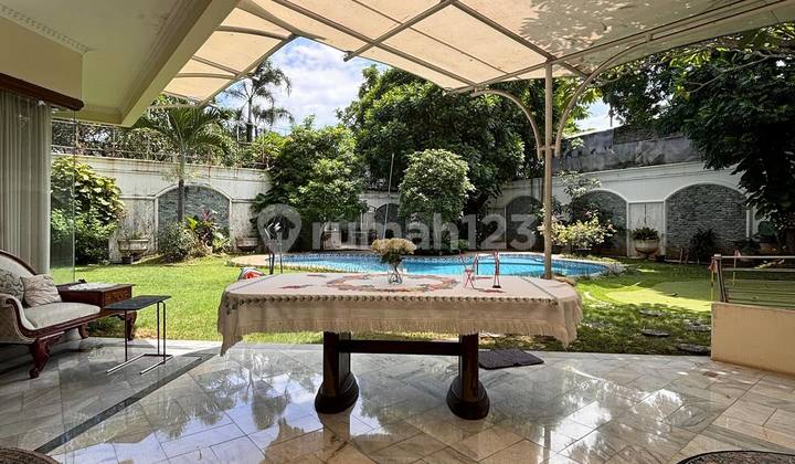 Rumah Di Jual Halaman Luas Private Pool Cilandak Jakarta Selatan 2