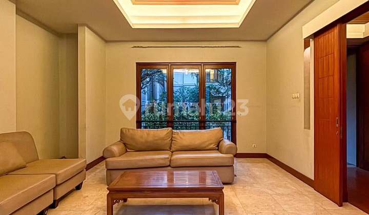 Rumah 3 Lantai, Private Pool Townhouse di Kemang Jakarta Selatan 2