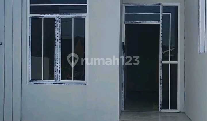 Rumah Baru Dijual Bonus Pagar, Canopi dan AC Jl Raya Lebar di Bpd 3 Tlogomulyo Kec Pedurungan Semarang Timur 1