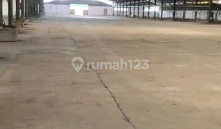 Flood-Free Warehouse for Sale with SHM on Jalan Raya Semarang Demak KM 9 Sayung, Demak Regency