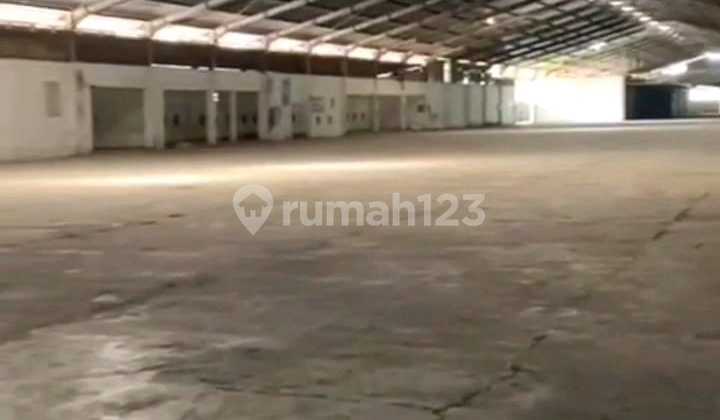 Flood-Free Warehouse for Sale with SHM on Jalan Raya Semarang Demak KM 9 Sayung, Demak Regency