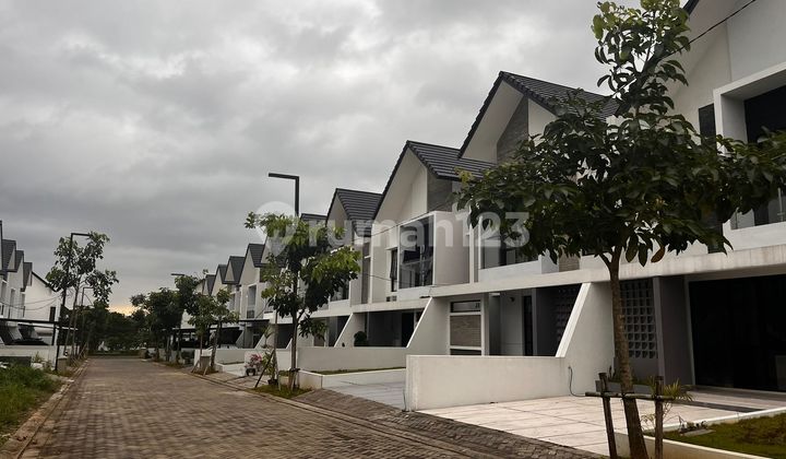 New House 10 Year Warranty For Sale 2 Floors Direct Owner Bsb The Miles Mijen Complex, Semarang City. 2