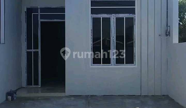 Rumah Baru Dijual Bonus Pagar, Canopi dan AC Jl Raya Lebar di Bpd 3 Tlogomulyo Kec Pedurungan Semarang Timur 1