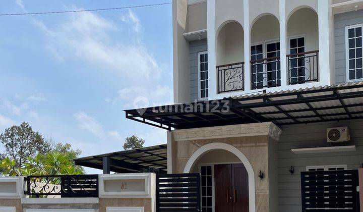 Rumah  Baru Dijual 2 Lt  ready SHM Hak Milik  dkt Jl Raya Grafika  Kel Gedawang Kec  Banyumanik 1