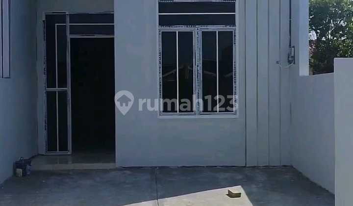 Rumah Baru Dijual Bonus Pagar, Canopi dan AC Jl Raya Lebar di Bpd 3 Tlogomulyo Kec Pedurungan Semarang Timur 2