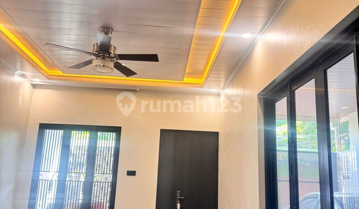 Jual Cepat, Rumah Baru 3 LT SHM Milik Dkt Jl Raya Sendangmulyo Tembalang Semarang Timur 2