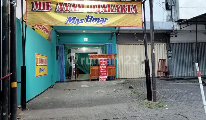 3-Storey Shophouse for Sale Freehold Title on Jl Raya Sriwijaya Candisari, South Semarang 1