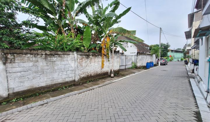 Premium Strategic Land for Sale in Pogung Lor Area, UGM Environment