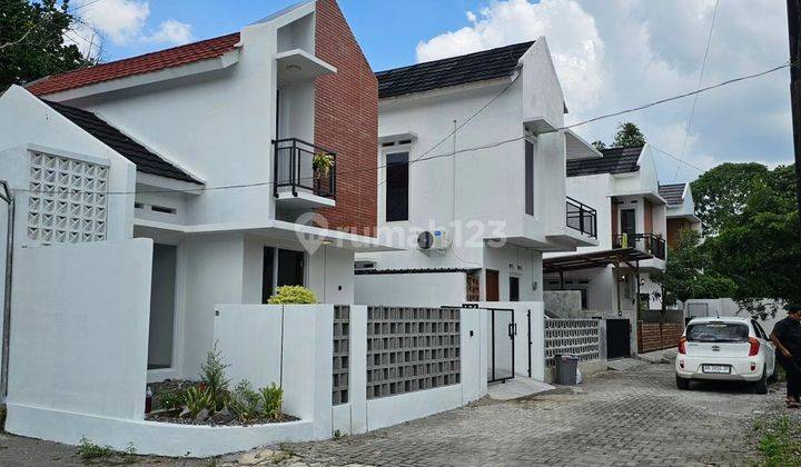 Scandinavian Cantik Rumah Baru Strategis Dekat Ke Pasar Cebongan  2