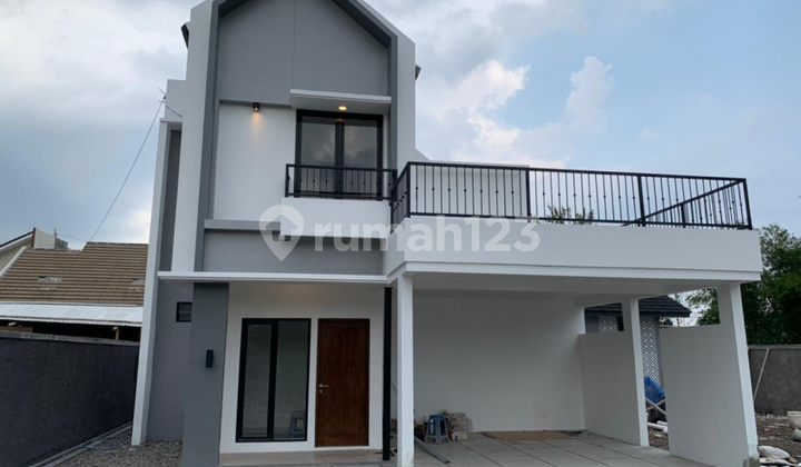 Dalam Cluster Rumah 2 Lantai 900 Jutaan Strategis Stadion Maguwo 1