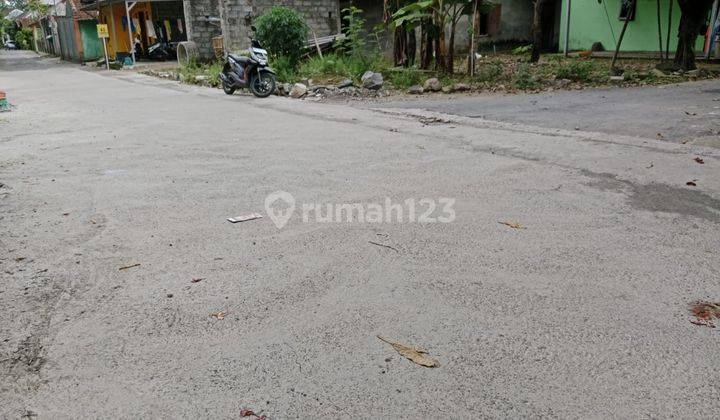 Dijual Tanah Luasan 90an di Jalan Stadion Maguwoharjo Sleman 2