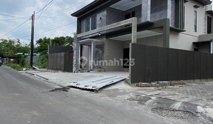 Mewah Dengan Kolam Renang Rumah Baru di Utara Jogjabay Maguwo 2