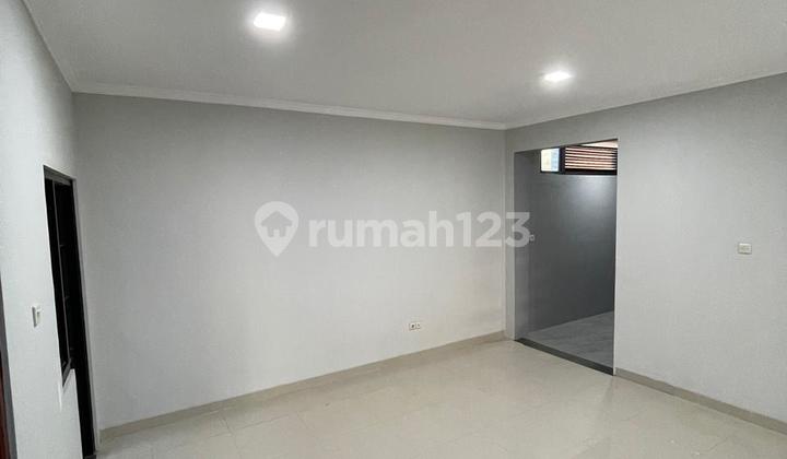 In Elite Premium Environment Housing on Palagan Street, 2-Story House 2