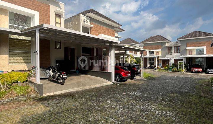 Semi Furnished Rumah Dalam Perumahan Dekat Ke Pemda Sleman SCH 2