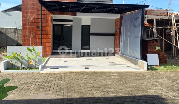 Free Kitchen Set Beautiful House in Mini Cluster Near Sleman Market
