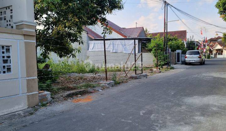 Lingkungan Premium Jalan Kaliurang Km 8 Dijual Tanah 900an Meter 1