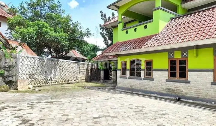 Old Money House in Merapi View Residential, Strategically Located Near UGM Campus