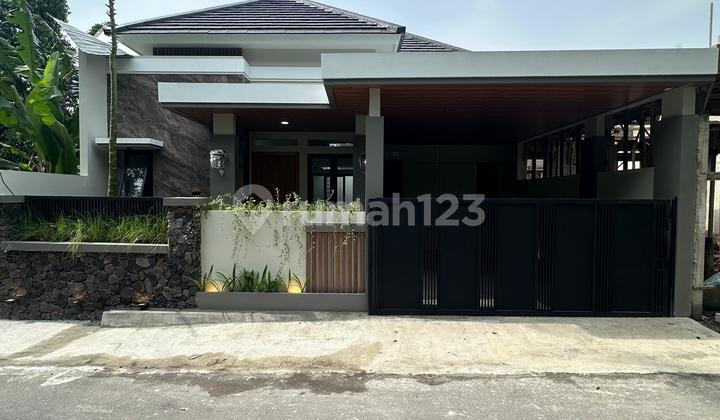 Rumah Modern Siap Huni Strategis Kampus UII Jalan Kaliurang Rumah Modern Siap Huni Strategis Kampus UII Jalan Kaliurang