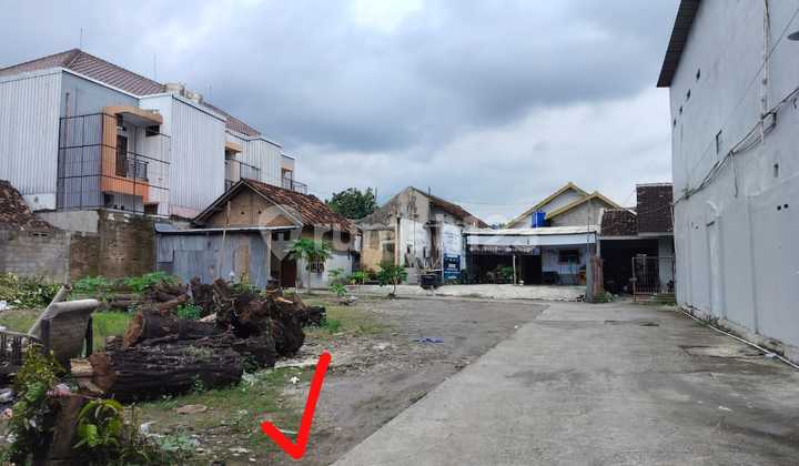 Strategic Land in Exclusive Boarding Environment Near UGM Campus Strategic Land in Exclusive Boarding Environment Near UGM Campus