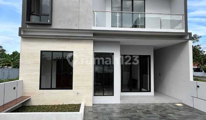 Rumah Mewah 2 Lantai Dalam Cluster Dekat Lotte Mart Maguwoharjo
