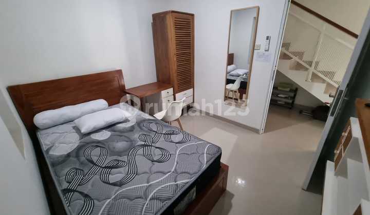 Kost Eksklusif Full Penghuni di Area Seturan 3 Lantai Furnished Kost Eksklusif Full Penghuni di Area Seturan 3 Lantai Furnished