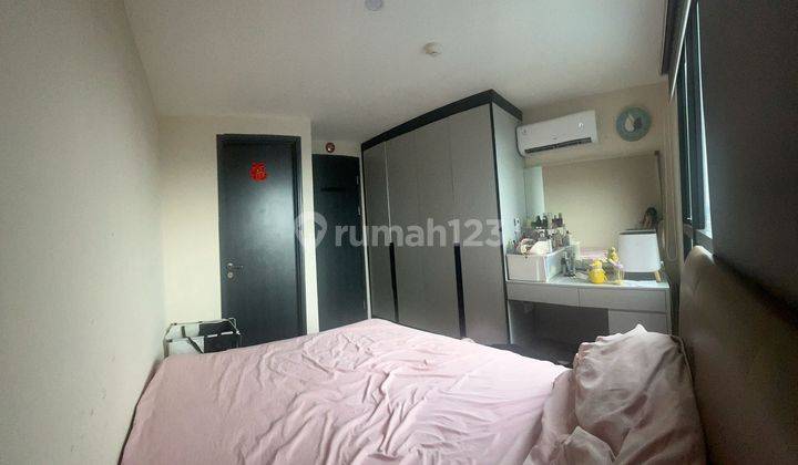 kamar tidur apartemen view cantik alam sutera