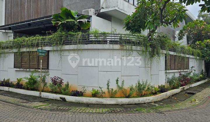 Dijual Rumah Hook Luas Jakarta Barat Semi Furnished Shm Di Taman Villa Meruya 
