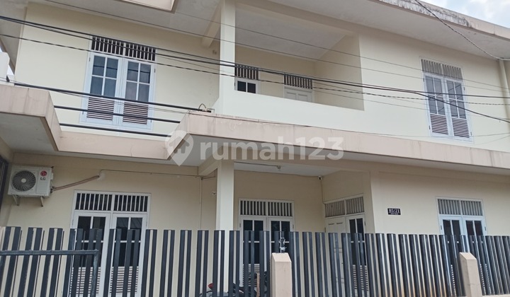 Disewakan Rumah Hook di Ciputat Tangerang Selatan 5 Kamar Semi Furnished