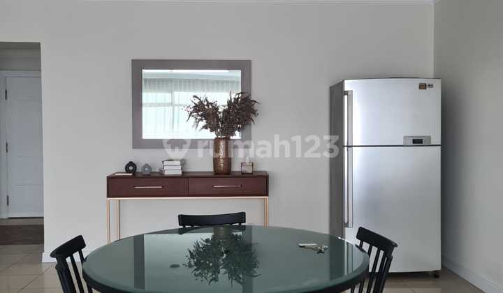 Apartemen Mewah Lantai Hoki 3+1 Kamar Tidur Furnished 2
