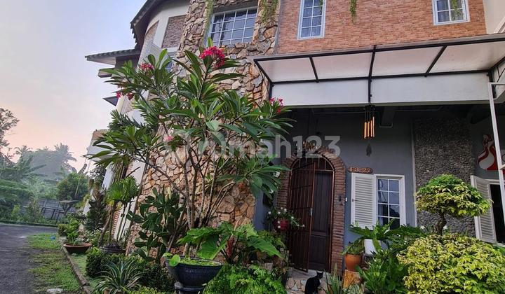 Rumah Design Sangat Unik Kamar Banyak Di Karawaci 2