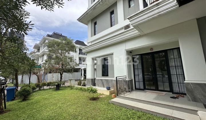 Rumah Lift Pribadi 3 Lantai Cluster Winona Alam Sutera Super Cakep 2