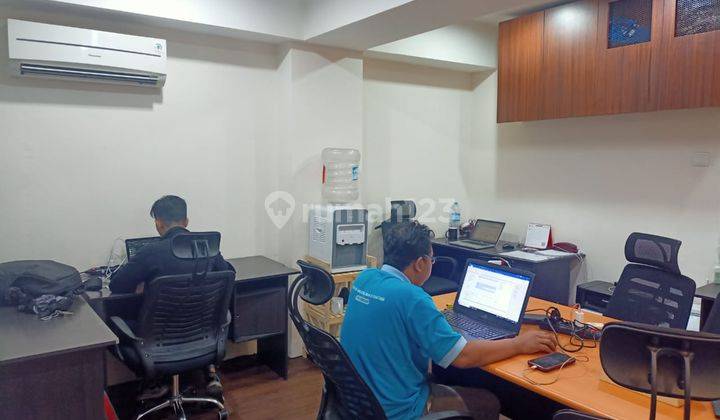  Perkantoran di Office Space Belmont Residence , Kebon Jeruk 40 m² Semi Furnished SHM - Sertifikat Hak Milik 2