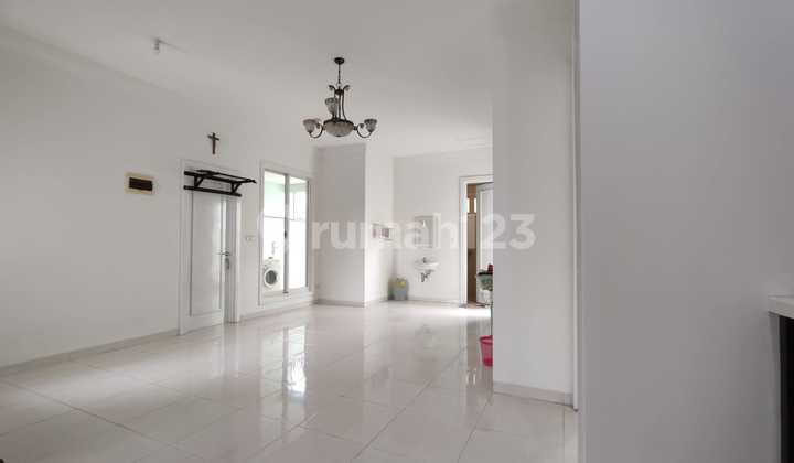 2 Lantai 4 Kamar Tidur Ready Siap Huni 2