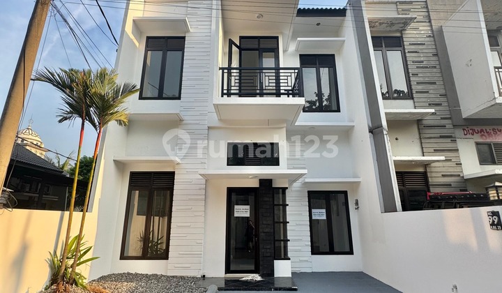 Rumah Mewah Siap Huni 4km Ke Pintu Tol Jatiwarna