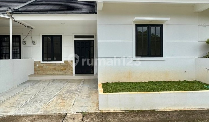 Strategic Location House 5km to LRT Cibubur Strategic Location House 5km to LRT Cibubur