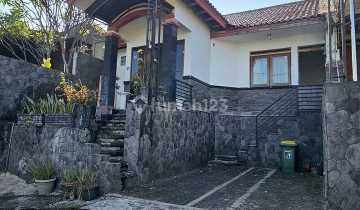 Rumah Secondary Cluster Pinggir Jalan Padasuka Bandung 1