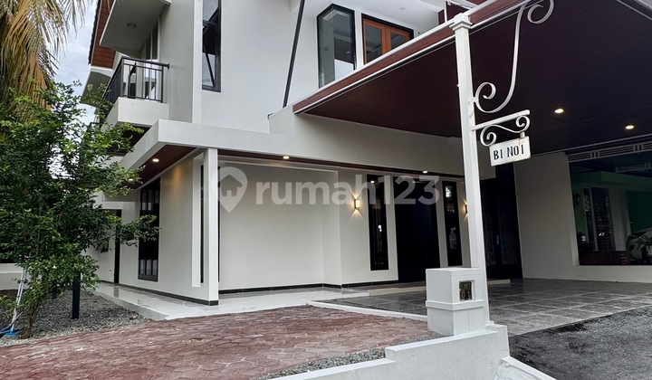 Rumah Mewah Siap Huni Posisi Hook 4 Menit Dari LRT Harjamukti